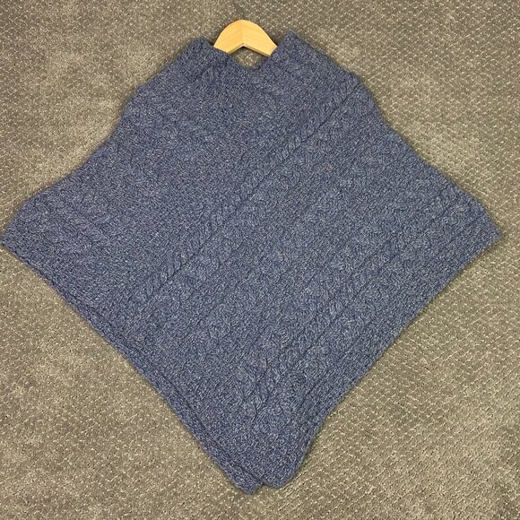 Aran Sweater Market Poncho Shawl Women's One Size Blue Merino Wool Ireland - Picture 4 of 13